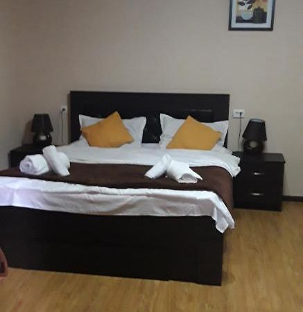 Ira & Vaso'S Guest House Borjomipark Ngoại thất bức ảnh